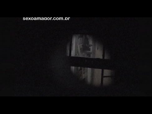 ❤️ Rubia es grabada en secreto por un voyeur del barrio escondido detrás de unos ladrillos huecos ❤❌ Video de sexo en es.epicpornvideos-com.ru ❌️